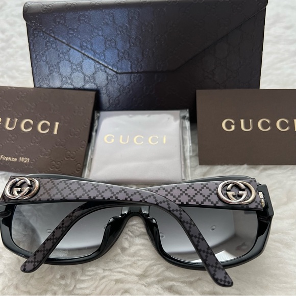 Gucci GG3178/K/S Black Gradient GG Logo Sunglasses w/Accessories - Picture 5 of 16